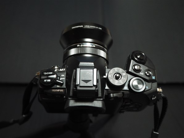 オリンパス OLYMPUS PEN Lite E-PL7 14-42mm EZレンズキット [ブラック