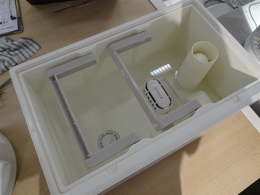 約75℃以上に加熱したミストを放出する衛生的な超音波式加湿器』 シロカ 約75℃以上に加熱したミストを放出する衛生的な超音波式加湿器』 シロカ