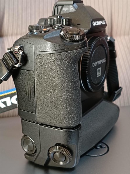 OLYMPUS OM-D E-M1 バッテリーグリップ付 Amazon | OLYMPUS ミラーレス一眼 OM-D E-M1用 パワーバッテリー