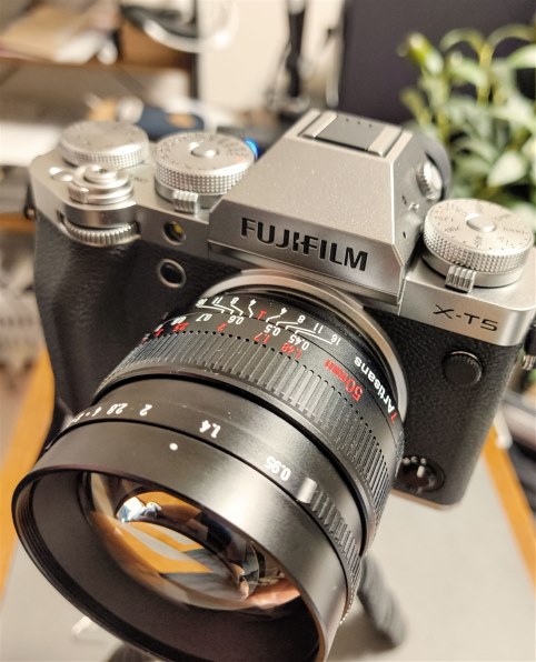 七工匠 7Artisans 50mm F0.95 50095XB [フジフイルム用] 価格比較