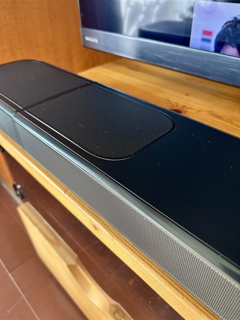 薄くて扱いやすくリビングに最適。ハイト効果は控えめ。』 JBL BAR