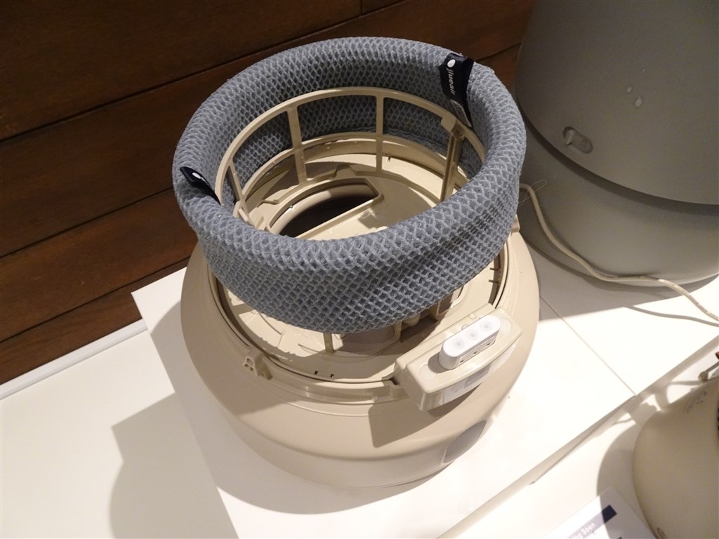 空清専業・ブルーエアが放つ待望にして自信作の加湿専用機』 ブルー