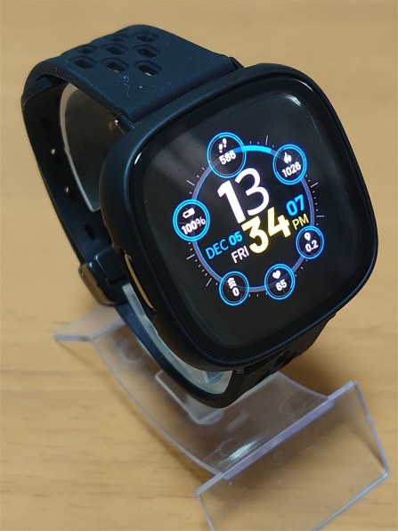 Fitbit Fitbit Versa 4 [ブラック/グラファイトアルミニウム] 価格比較