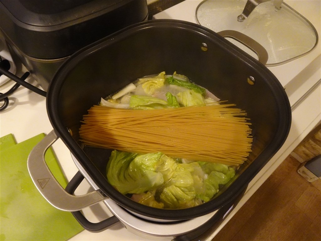 コンロの口数が少ないキッチンに◎！1台8役！スぺパの高い電気鍋