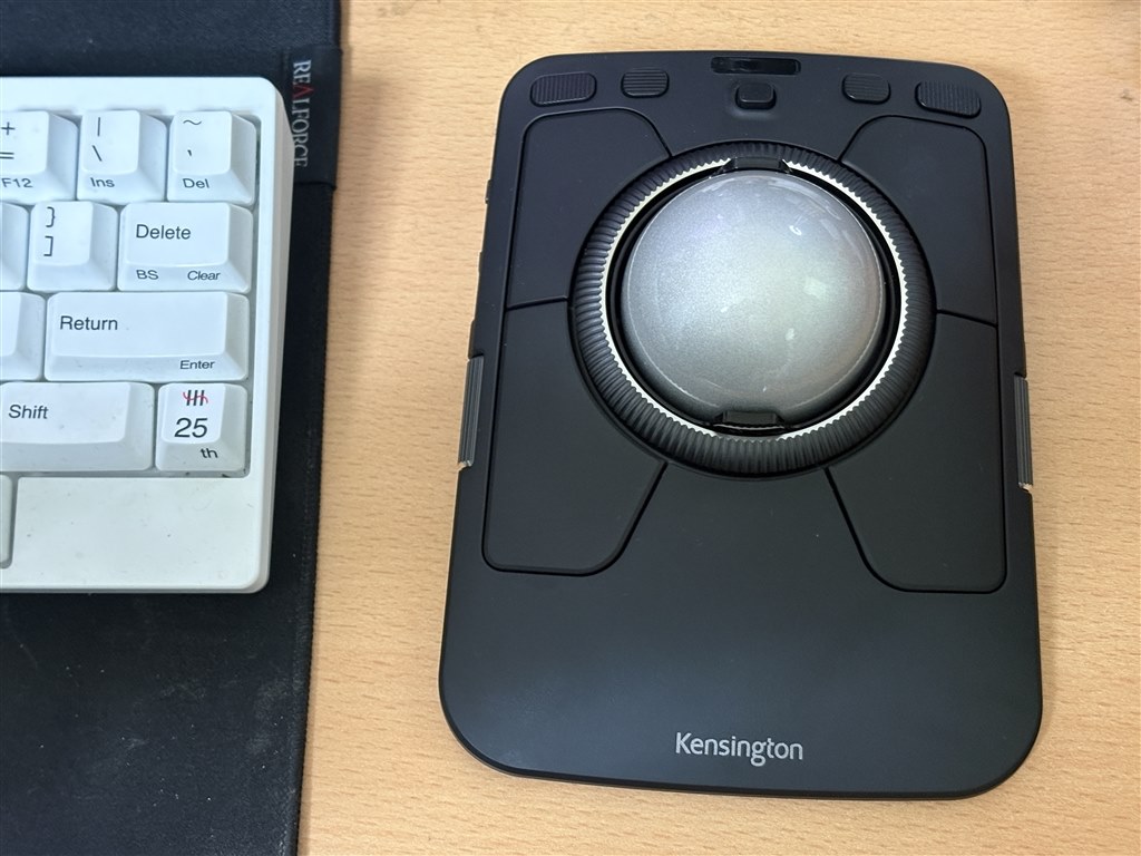 久しぶりの大玉トラックボール。質感高くてカスタマイズも豊富