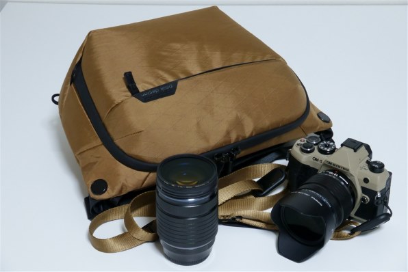 OM SYSTEM OM-5 Mark II ボディ 　サンドベージュ　新品同 om-5-mark-ii-body-sandbeige-03