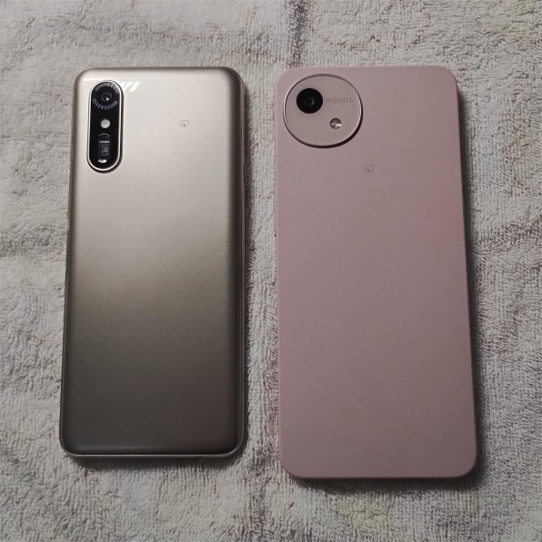 FCNT らくらくスマートフォン a A401FC ワイモバイル [ゴールド] 価格