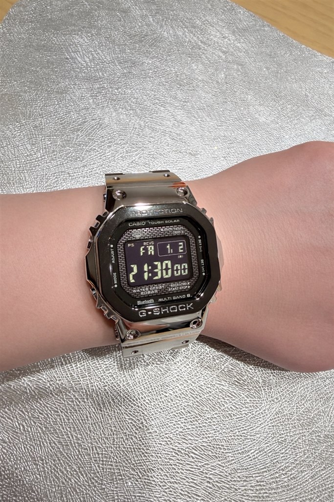 黒×シルバーのモノトーンなメタルG』 カシオ G-SHOCK GMW-B5000BT-1JF
