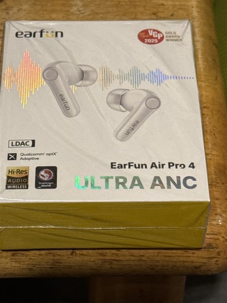 EarFun EarFun Air Pro 4 [Glossy White] 価格比較 - 価格.com