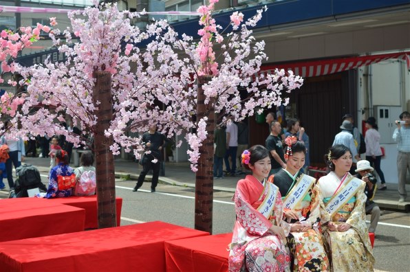 ニコン AF-S DX NIKKOR 35mm f/1.8G 価格比較 - 価格.com