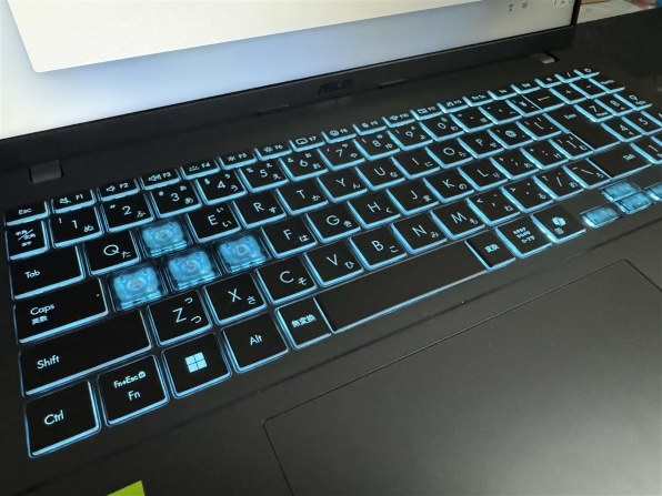 ASUS Gaming V16 V3607VM Core 7 240H・16GBメモリ・1TB SSD・RTX 5060