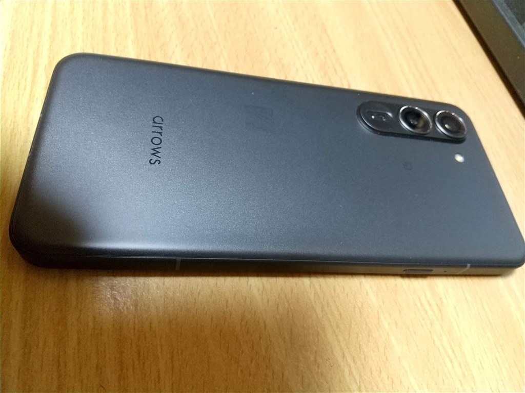 コスパいいですよ』 FCNT arrows Alpha M08 SIMフリー [ブラック