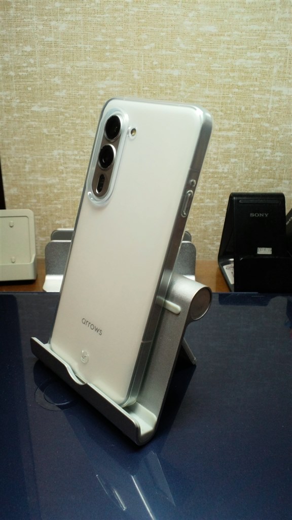 満足な機種変更でした。』 FCNT arrows Alpha F-51F docomo [ホワイト