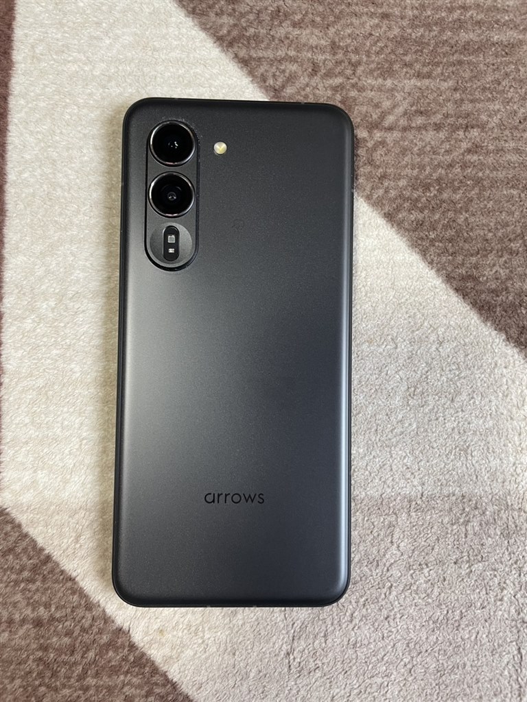 コスパが素晴らしい』 FCNT arrows Alpha M08 SIMフリー [ブラック