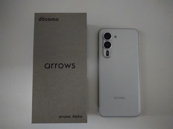 FCNT arrows Alpha F-51F docomo [ホワイト]投稿画像・動画 - 価格.com