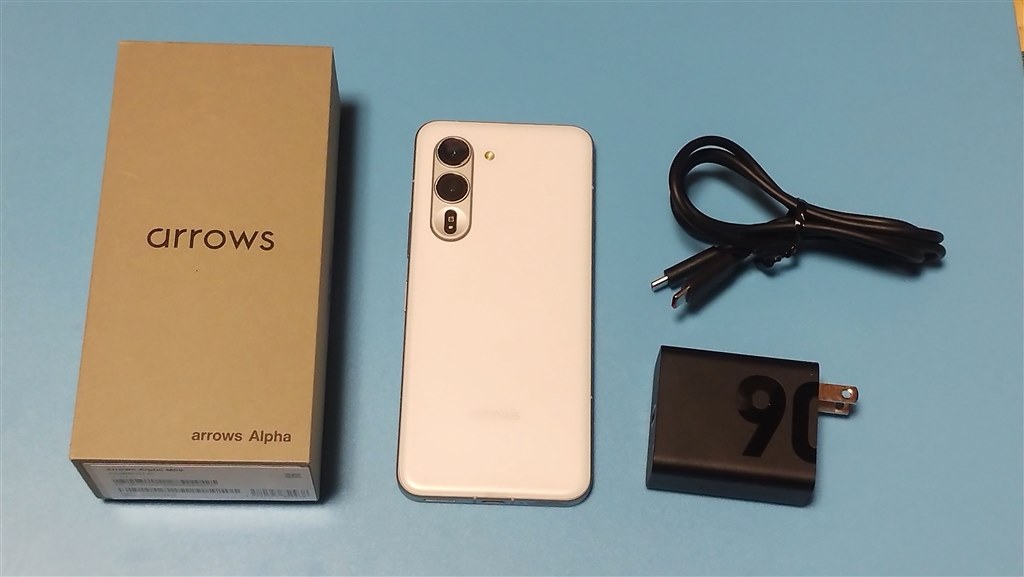コスパ良く満足しているが再起動ループで基板交換』 FCNT arrows Alpha