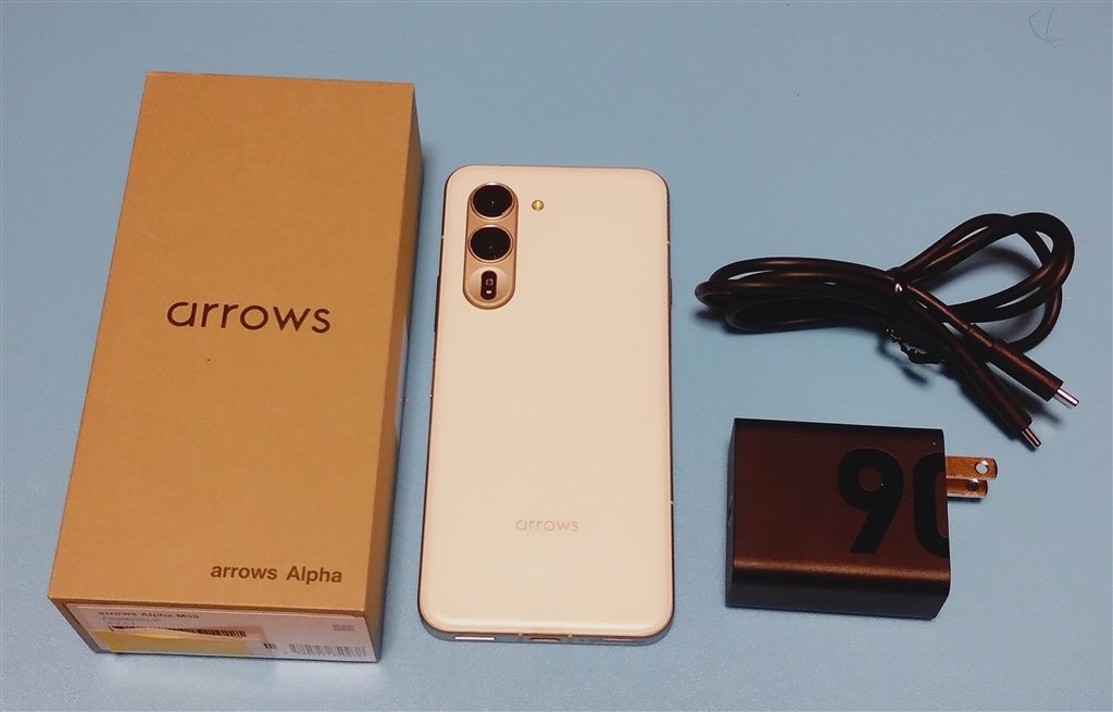 コスパ良く満足しているが再起動ループで基板交換』 FCNT arrows Alpha