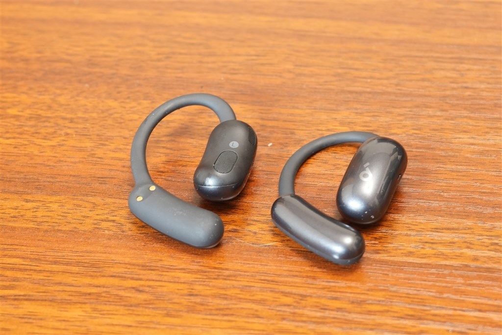 AI翻訳機能を搭載したフック型のオープンイヤーイヤホン』 ANKER