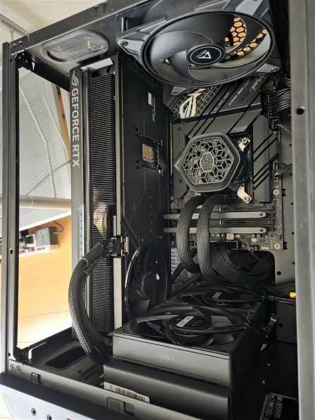ASUS ROG-ASTRAL-RTX5080-O16G-GAMING [PCIExp 16GB]投稿画像・動画