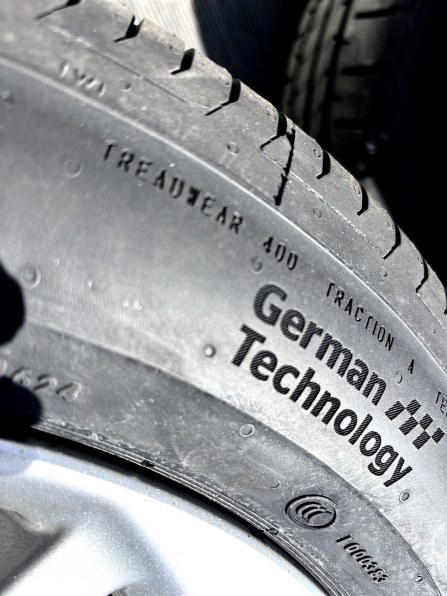 コンチネンタル [1本] ComfortContact CC7 185/60R15 84H 価格比較 