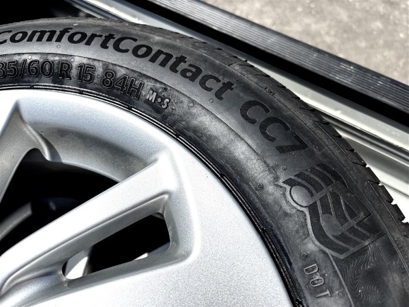 コンチネンタル [1本] ComfortContact CC7 185/60R15 84H 価格比較