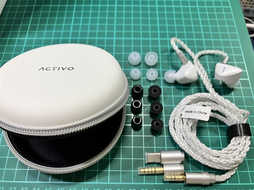 お勧め。良音、3種接続切替可能(特にUSB-C優秀)、多ドラ、綺麗
