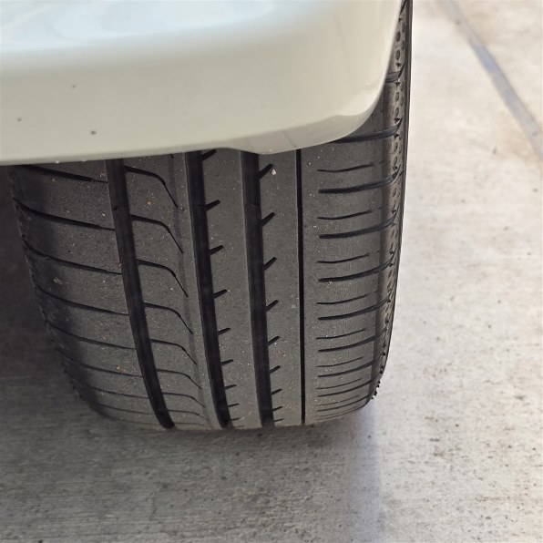 YOKOHAMA [1本] BluEarth RV-02CK 165/55R15 75V 価格比較 - 価格.com