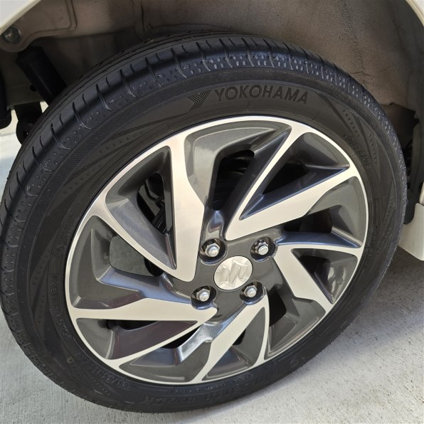 タ1 ヨコハマ BluEarth RV-02CK 165/55R15 2020年 バリ山4本セット 最高の静粛性能！！』 YOKOHAMA [1本] BluEarth RV-02CK 165/55R15 75V