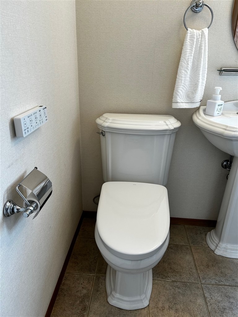 TOTO アプリコット F2A・F2 TCF4724 NW1 ウォシュレット®アプリコット F2｜TCF4724｜TOTO｜トイレのリフォーム