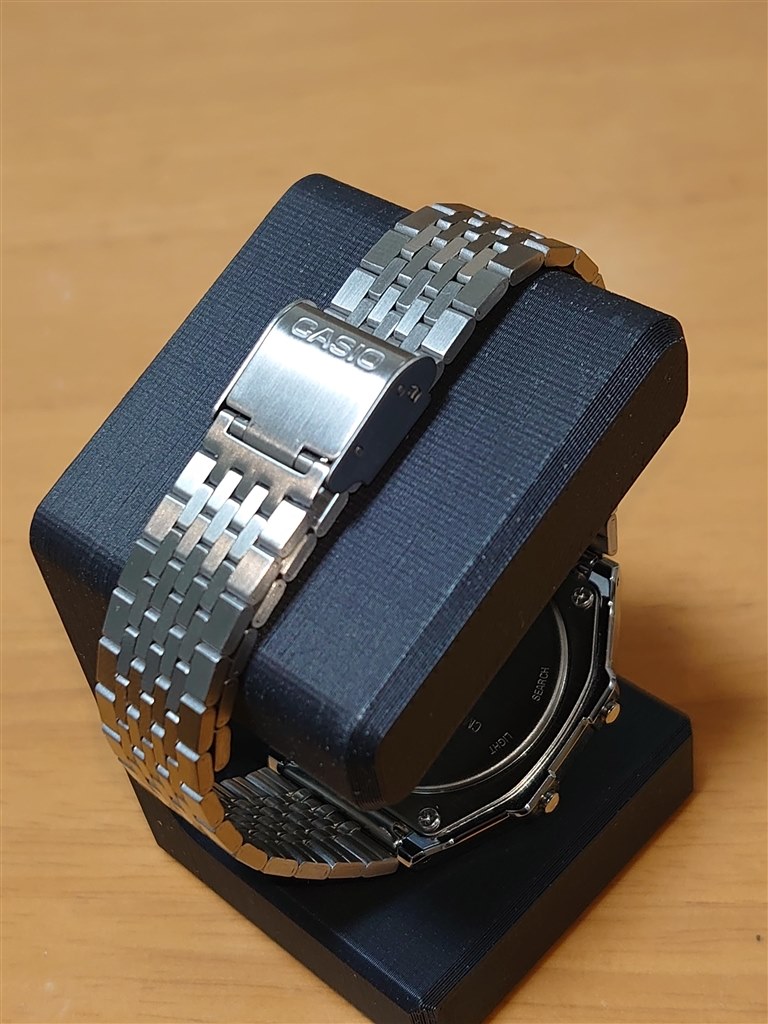 歩数計測が出来る利便性にブレスの高級感をプラス。』 カシオ CASIO