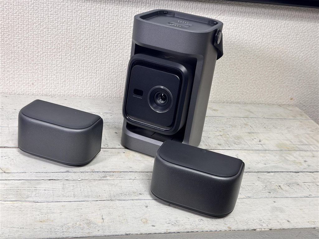 ワイヤレスの2.0chスピーカーをフロントに設置できる』 ANKER