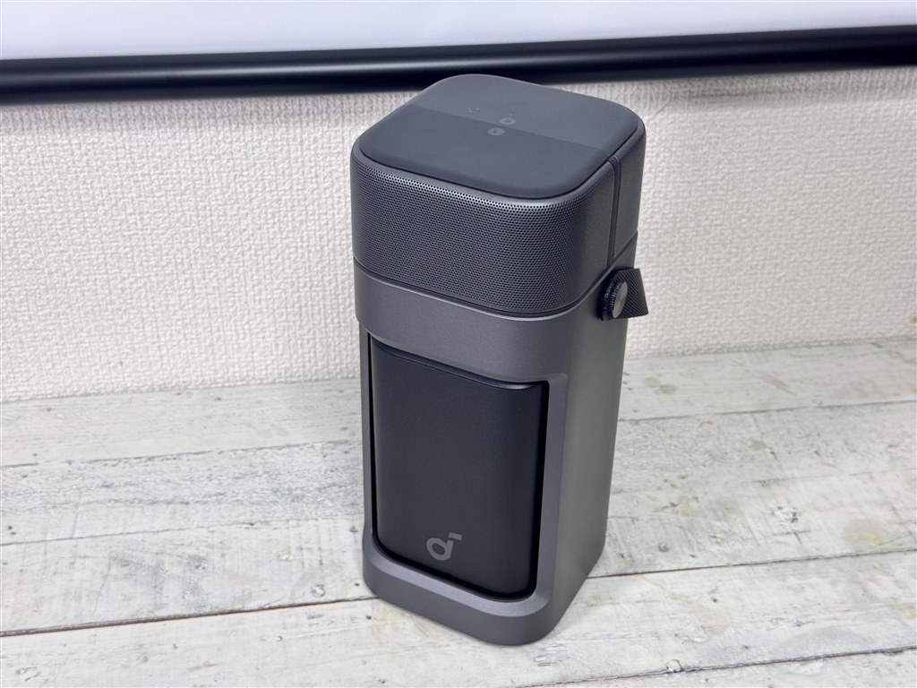 ワイヤレスの2.0chスピーカーをフロントに設置できる』 ANKER