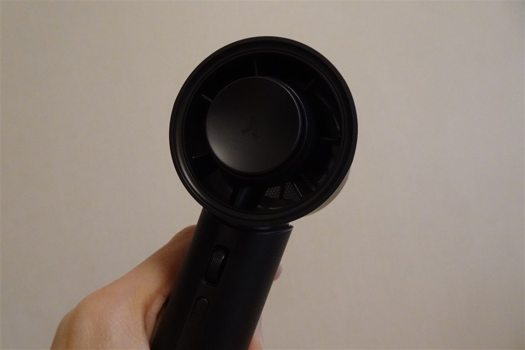 アロマも楽しめてよりスマートに携帯！JisuLifeのハンディファン
