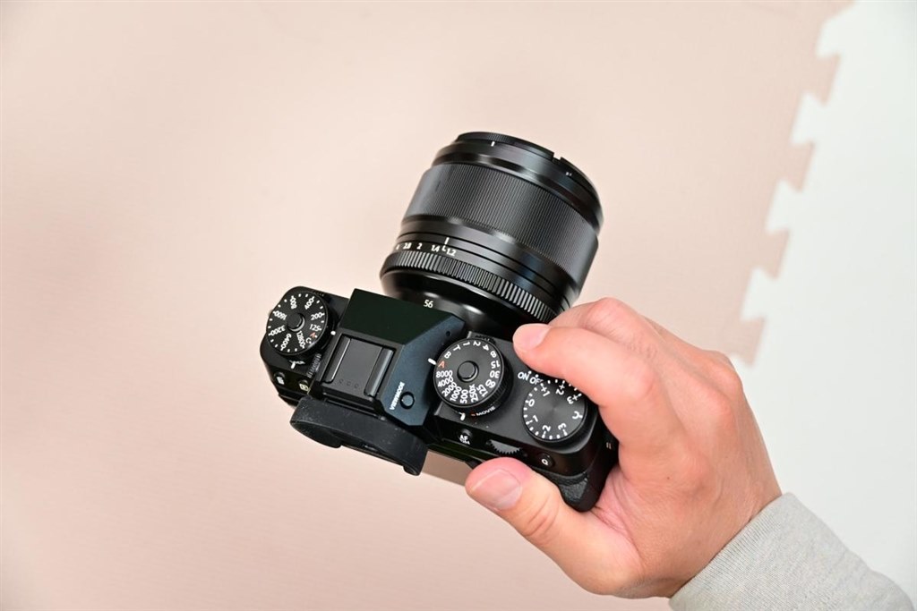 クラシカルな操作感と最新性能の融合』 富士フイルム FUJIFILM X-T5