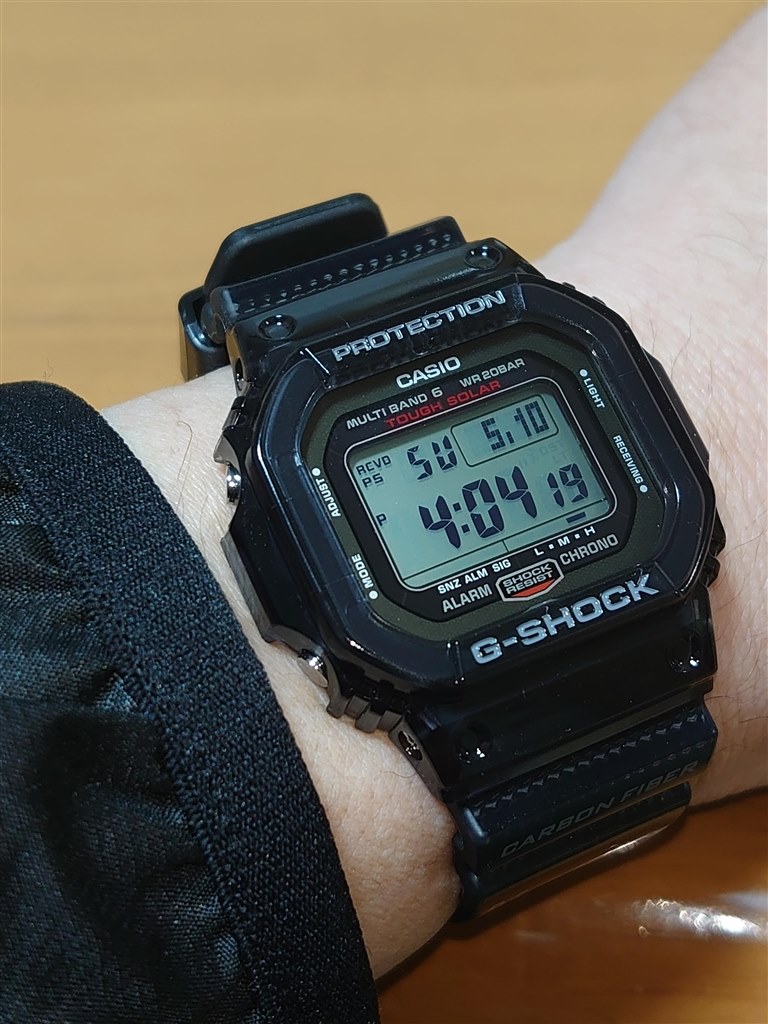 カーボンとチタンを使った超軽量ハイテクウォッチ。』 カシオ G-SHOCK