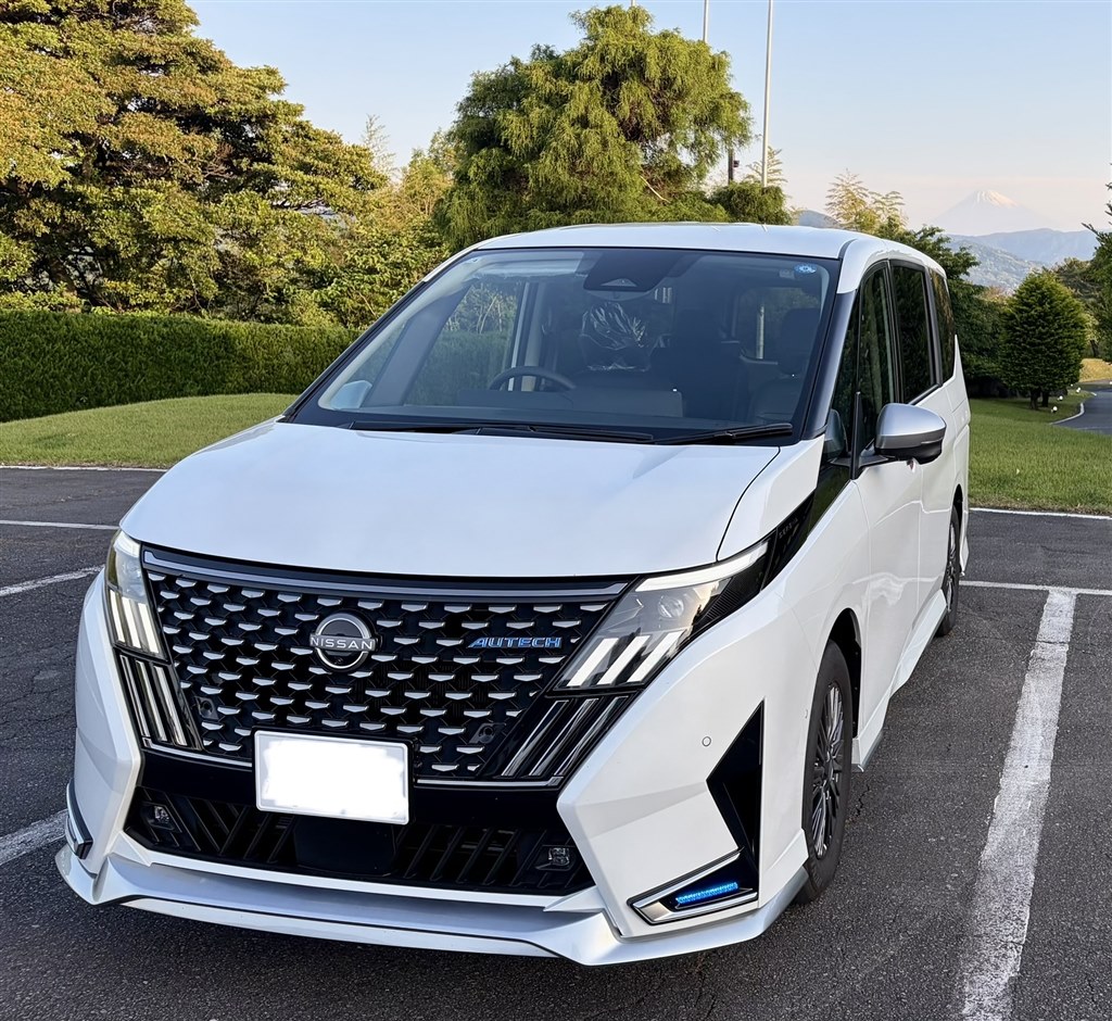 MC後 C28 オーテック 2WD』 日産 セレナ e-POWER 2023年モデル ピナ_