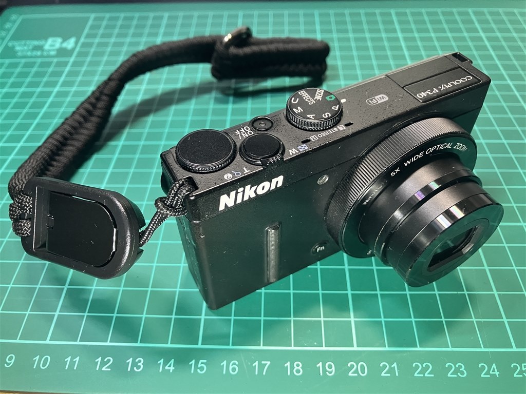 メカニカルなカメラ感が好き』 ニコン COOLPIX P340 [ブラック