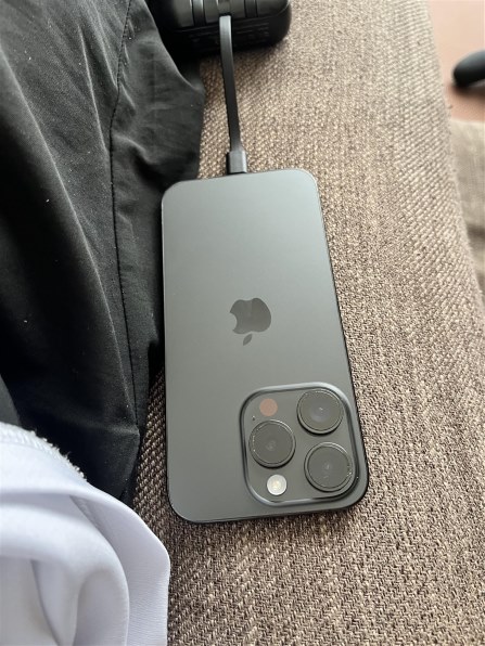 Apple iPhone 15 Pro 256GB SIMフリー [ブラックチタニウム] 価格比較
