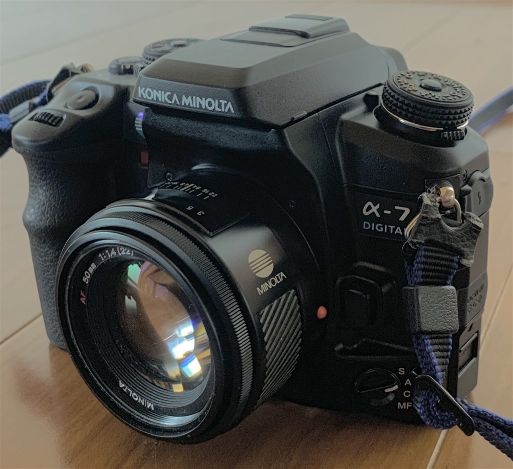 ファインダーは世界一の見やすさ』 コニカ ミノルタ α-7 DIGITAL
