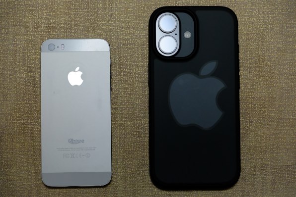 Apple iPhone 17 256GB au [ブラック] 価格比較 - 価格.com