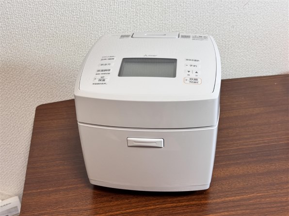 三菱電機 備長炭 炭炊釜 NJ-VS10J-W [白亜麻] 価格比較 - 価格.com