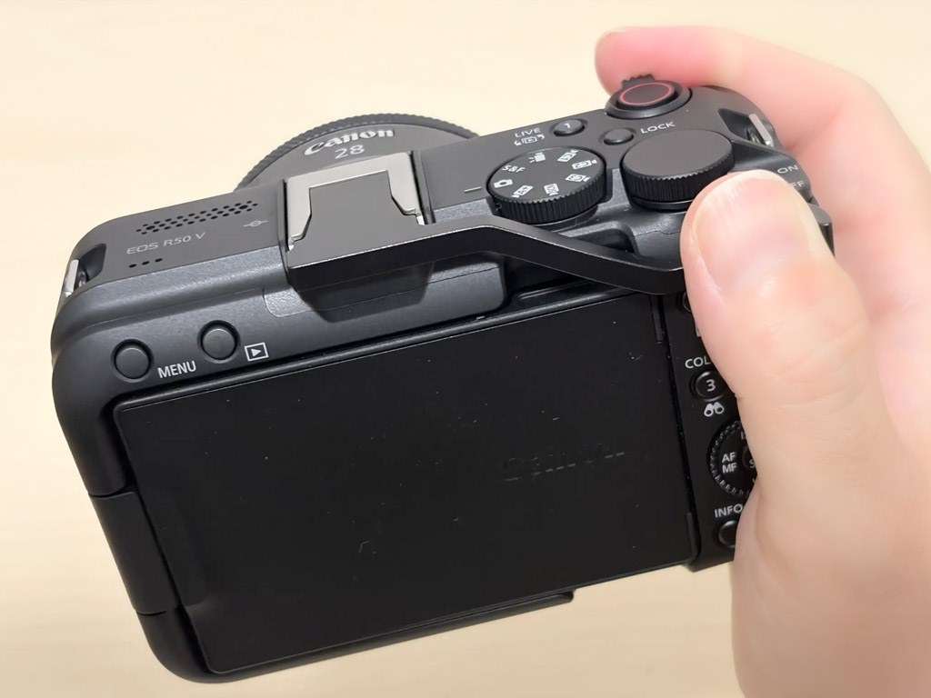 動画機だけど、写真メインで使ってもかなり良い』 CANON EOS R50 V RF