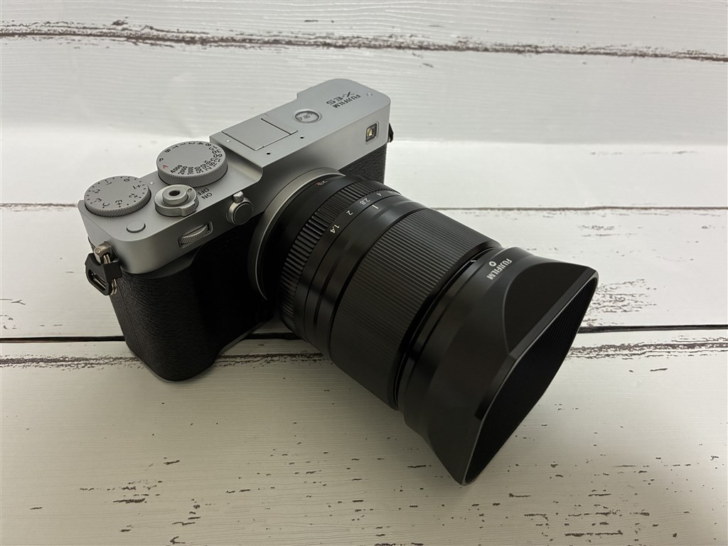 色々な意味で軽快なカメラ』 富士フイルム FUJIFILM X-E5 ボディ