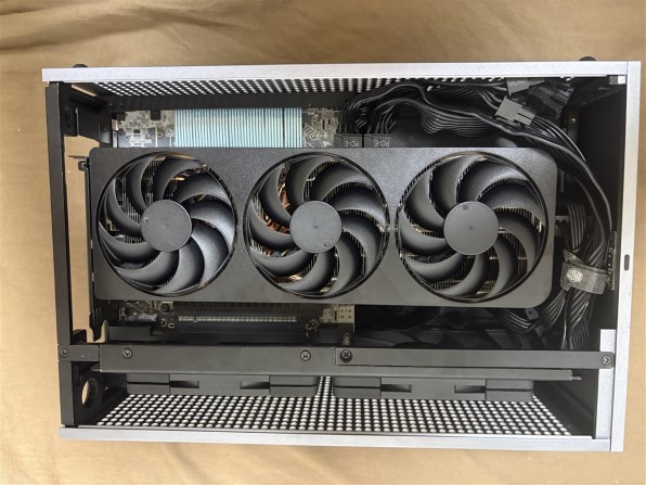玄人志向 RD-RX9070XT-E16GB/TP [PCIExp 16GB] 価格比較 - 価格.com
