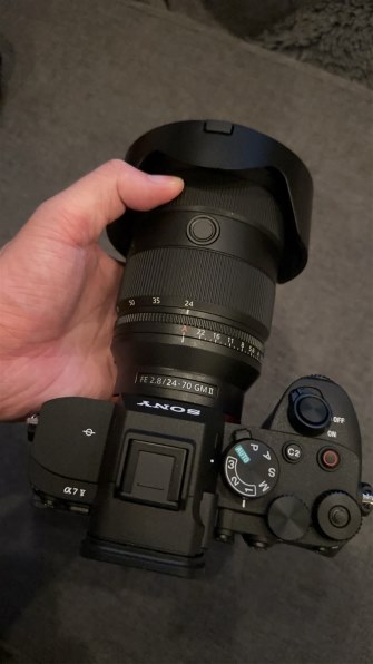 SONY FE 24-70mm F2.8 GM II SEL2470GM2 価格比較 - 価格.com